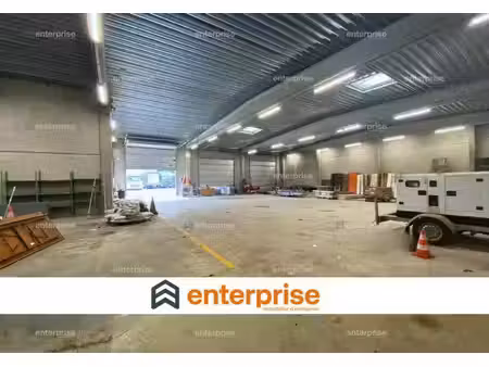 location local d’activités chantilly 60500 660m²