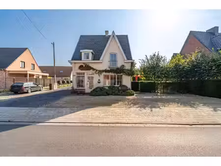 huis te koop in zwevezele met 2 slaapkamers