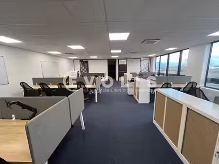 location bureaux chessy 77700 212m²