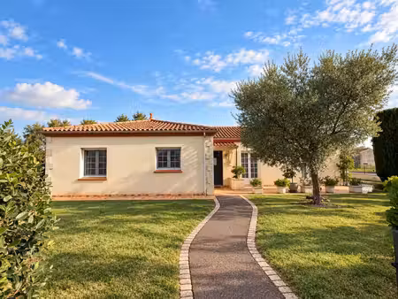 bias  jolie villa de plain-pied en parfait état !