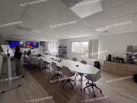 location bureaux nantes 44300 580m²