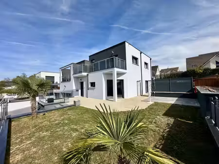 maison de 7 pièces de luxe en vente à courcelles-lès-montbéliard  bourgogne-franche-comté