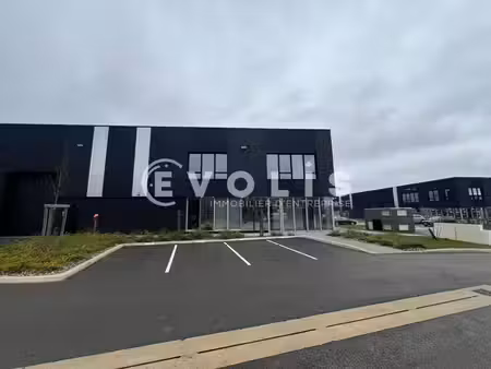 location local d’activités avelin 59710 684m²