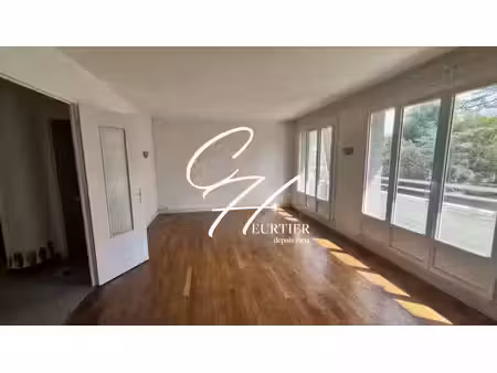 vente appartement 2 pièces 63m2 grenoble 38100 - 110000 € - surface privée
