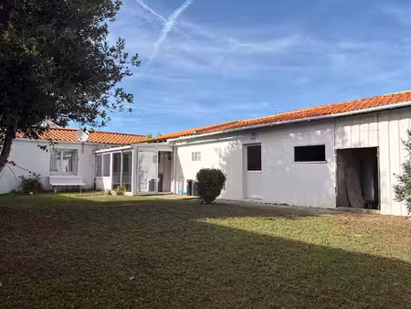 maison coeur de croix de vie 2 ch et garage avec terrain sans-à-vis