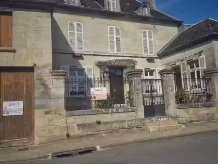 grande maison de caractère à rénover !