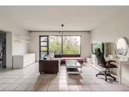 appartement deux chambres avec terrasse