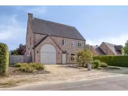 villa ouverte dans un environnement calme