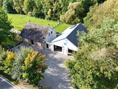 maison avec grand terrain et hall polyvalent à oudler