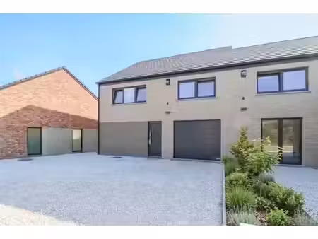 villa neuve