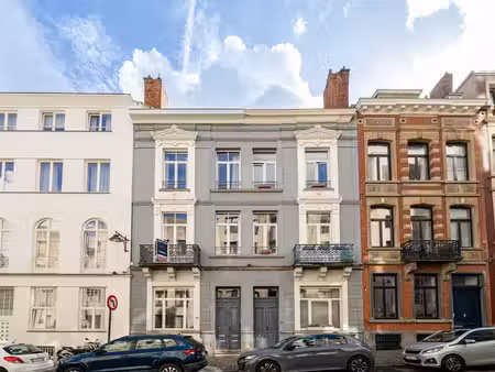maison bourgeoise 6 chambres + jardin