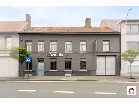 commerce avec logement au centre de wakken
