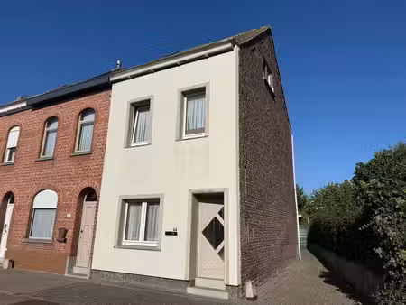 maison familiale  située au calme  3 chambres  jardin