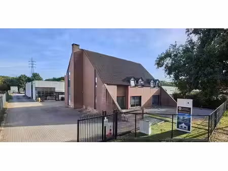 bâtiment commercial à vendre à hasselt pour € 890.000
