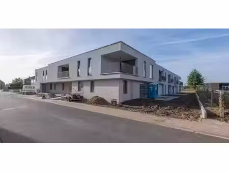 appartement à louer à elen pour € 1.125 avec 3 chambres à coucher