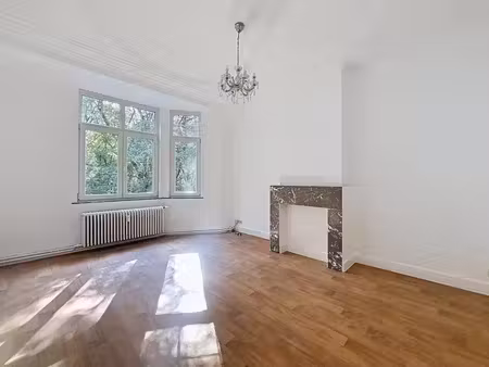 appartement 2 chambres très lumineux – 95 m² – face à un par
