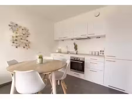 cosy appartement 1 personne avec parking privé et balcon à j