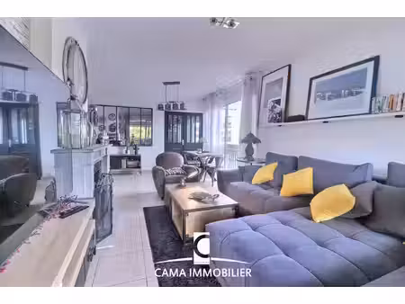 appartement 4 pièces avec loggia ouverte  le parc montaigne