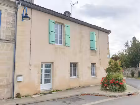 maison en pierre de taille 2 chambres vendue louee