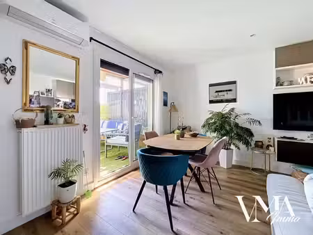 beau t2 récent de 46 m2 carrez avec terrasse et garage doubl