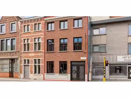 bien commercial à vendre à lier pour € 825.000 avec 3 chambres à coucher