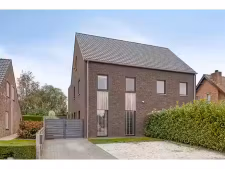 huis te koop in baarle-hertog met 4 slaapkamers