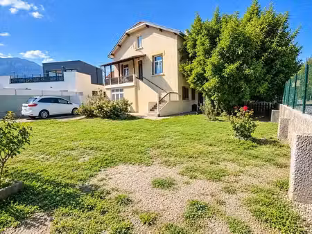 vente maison 4 pièces 188 m² à grenoble (38000)  300 000 €
