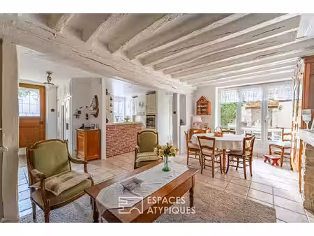 maison et patio secret au coeur de maule