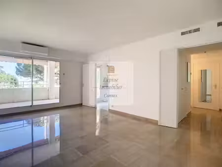 cannes  basse californie  2p de 53m² parking  cave  piscine