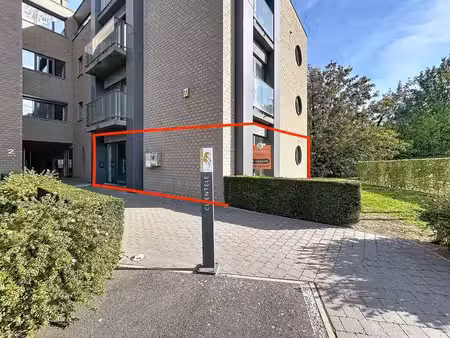espace professionnel lumineux & polyvalent – ath