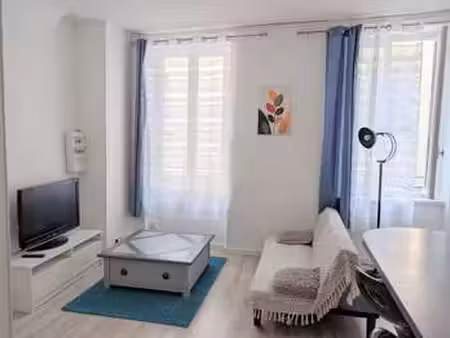location appartement 2 pièces meublé à limoux (11300) : à louer 2 pièces meublé / 44m² lim