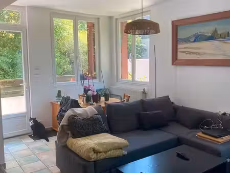 loue t4 en duplex proche de toutes commodités calme et nature
