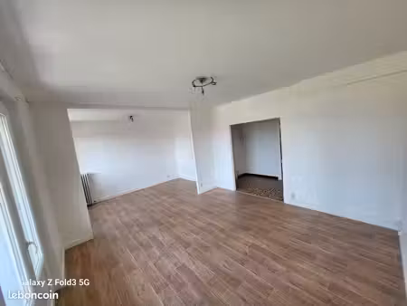 loue f4 avec 2 chambres