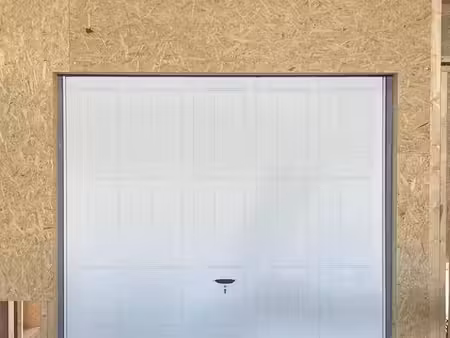 parking/box 1 pièce 14 m²