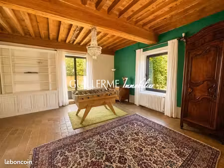 maison 10 pièces 330 m²
