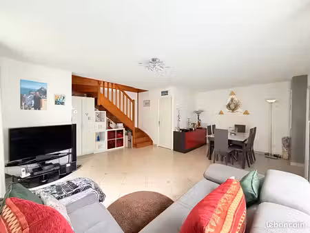 maison 4 pièces 95 m²