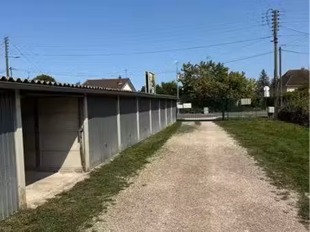 garage / box