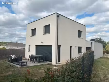 maison avec jardin et terrasse