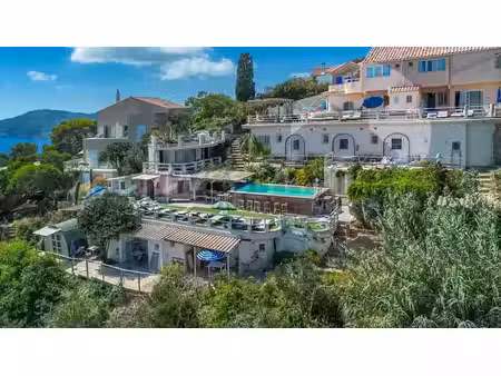vente propriété 17 pièces 361 m² à ile du levant (83400)  1 890 000 €