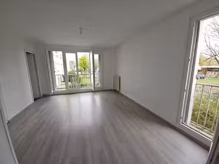 studio 35.96 m² rdc +stationnement +cave - dourdan - a louer