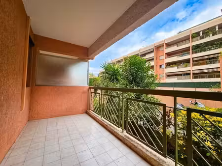 nice nord / le ray — studio de 22 36 m² avec terrasse de 6 m² et box en sous-sol