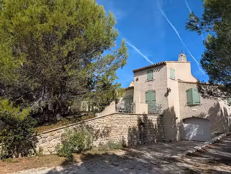 maison de luxe de 4 chambres en location à éguilles  provence-alpes-côte d'azur