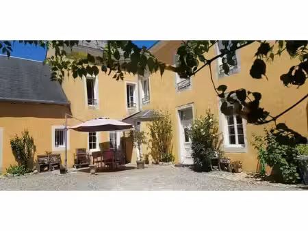 demeure d'exception à la suze sur sarthe - 281 m² - dpe a