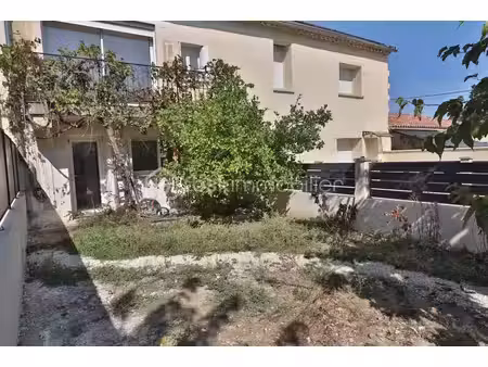 maison r+1 de 80m²  2 chambres  jardin et parking
