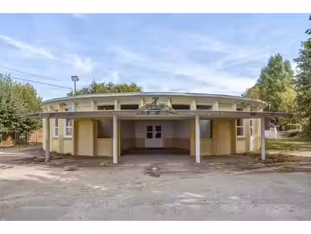 ancienne école circulaire de 1954 à ré-inventer
