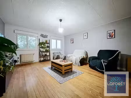 rare à la vente : havre de paix sur plus de 1.5 hectares sur courpignac (17130)