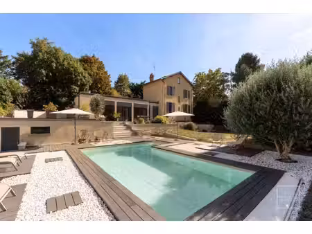 curis au mont d'or   maison familiale  piscine & vue degagée