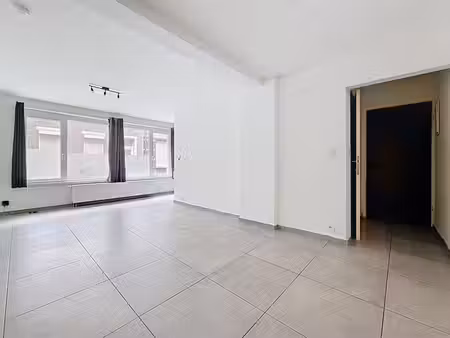 appartement complètement rénové loué actuellement