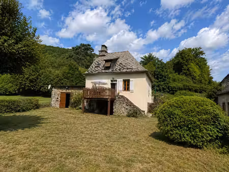 maison à laval-sur-luzège en corrèze