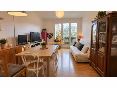 à louer – appartement t3 avec balcon  cave et garage – lourdes